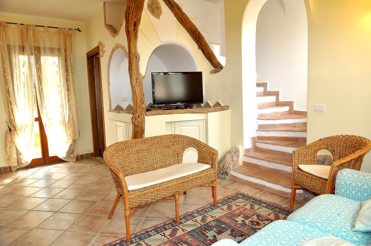 Villa I Ginepri Будони Экстерьер фото