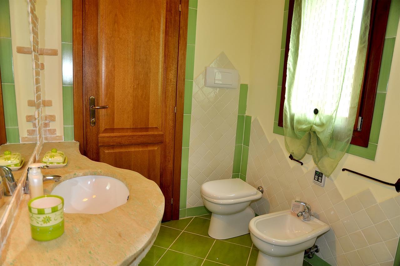Villa I Ginepri Будони Экстерьер фото