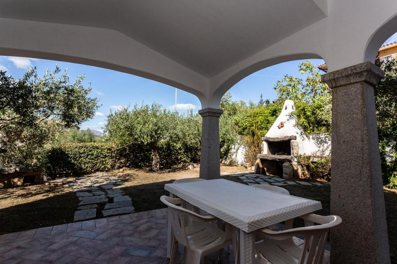 Villa I Ginepri Будони Экстерьер фото
